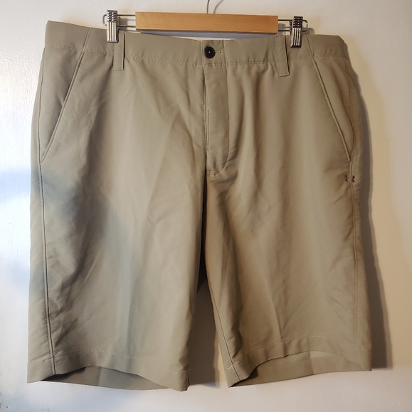 Under Armour  Performance Shorts - Picture 1 of 6